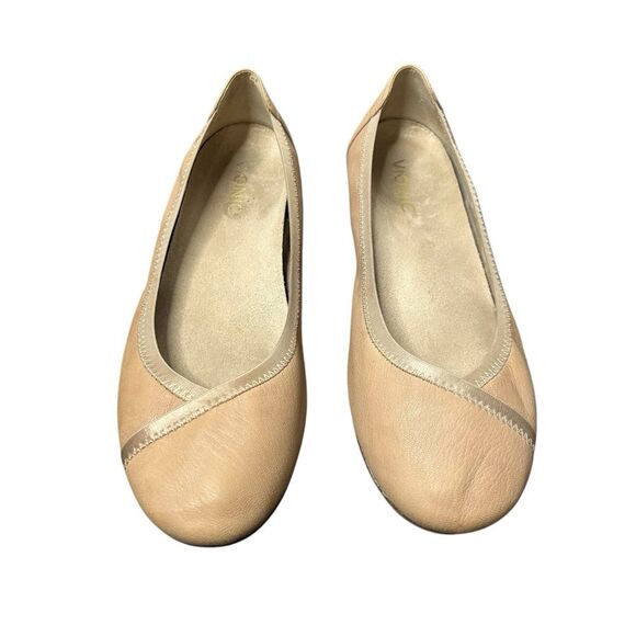 Vionic Tan Leather Flats 9.5 Slip On Nude Neutral Ballet Flats Caroll - Picture 2 of 7